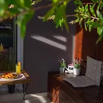 Jolara With Heated Pool Apartment *