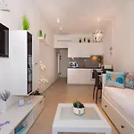 Jolara With Heated Pool *