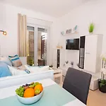 Apartment Jolara With Heated Pool Mimice