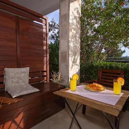 Jolara With Heated Pool *