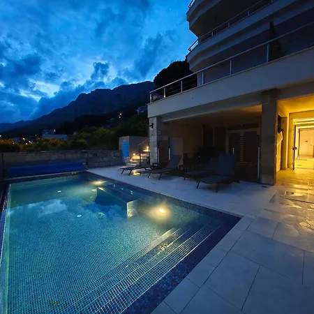 شقة Jolara With Heated Pool