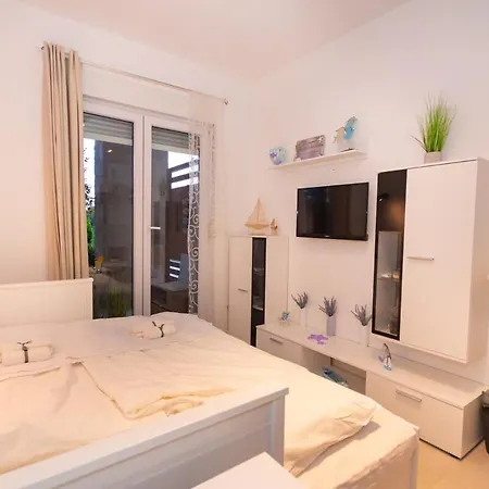 شقة Jolara With Heated Pool ميميتسا